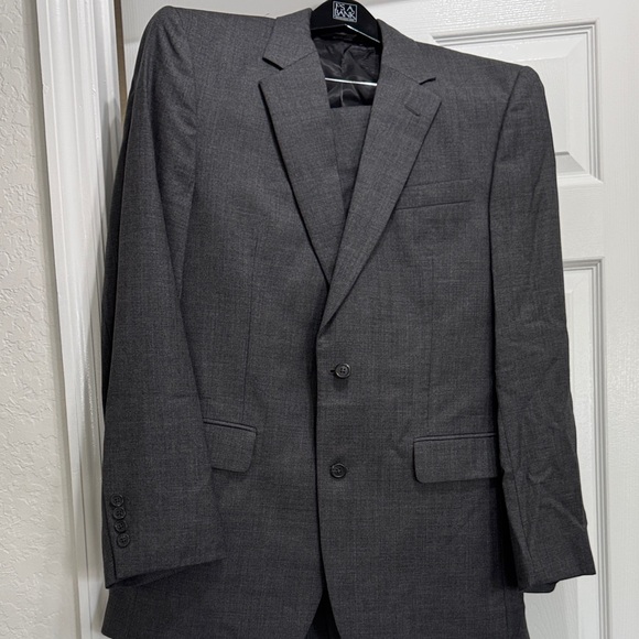 Jos A Banks Men´s Gray Suit